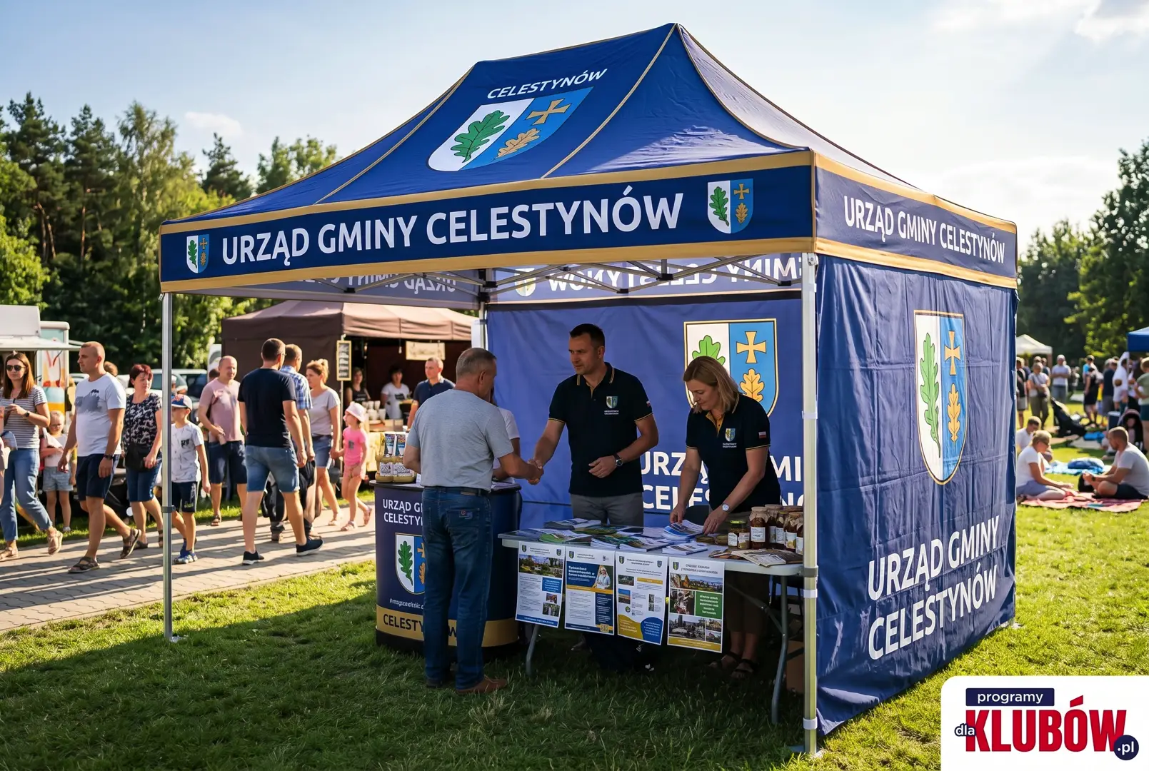Namiot reklamowy ARENA 3x4,5m z herbem ustawiony na imprezie plenerowej gminy lub MOSiR-u